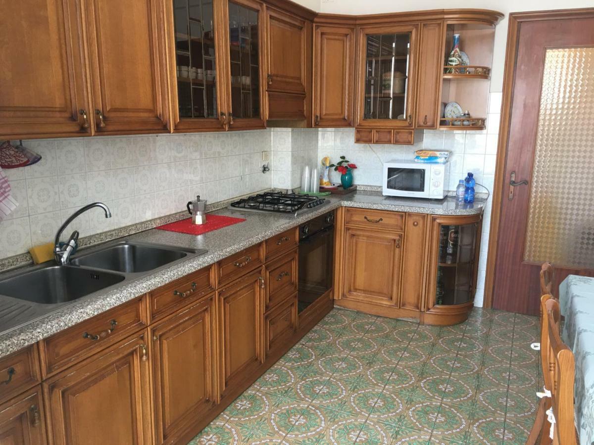 Casa Elena Apartment Албисола Супериоре Екстериор снимка