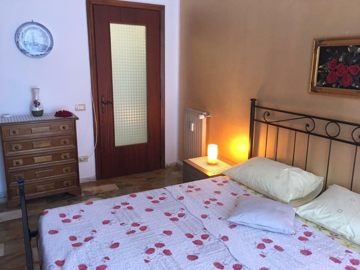 Casa Elena Apartment Албисола Супериоре Екстериор снимка
